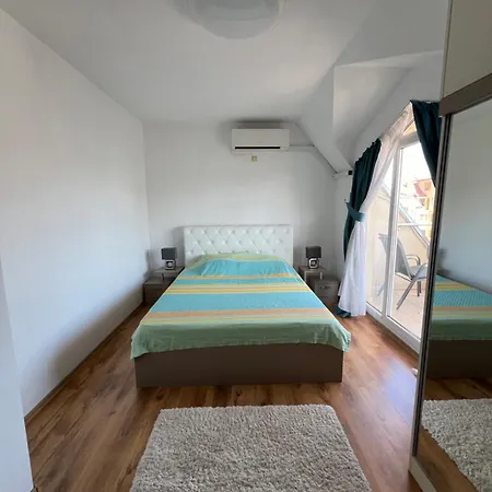 Jamais Vue Διαμέρισμα Νεσέμπαρ
